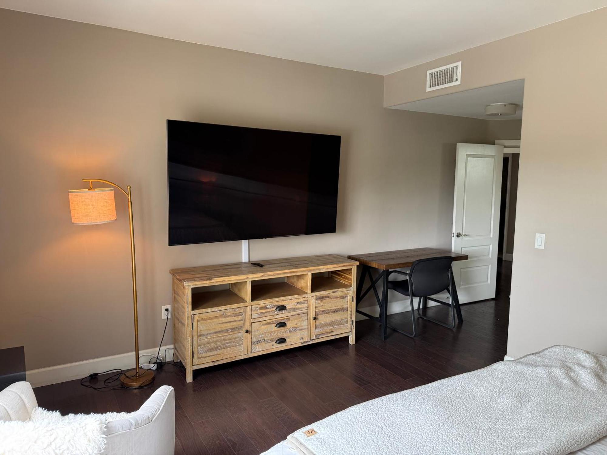 Hotel Penthouse At The Grove 414